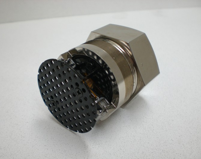 Low pressure mist nozzle
